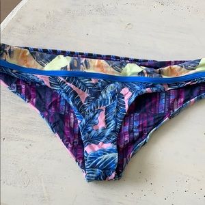 Maaji bikini bottoms!!